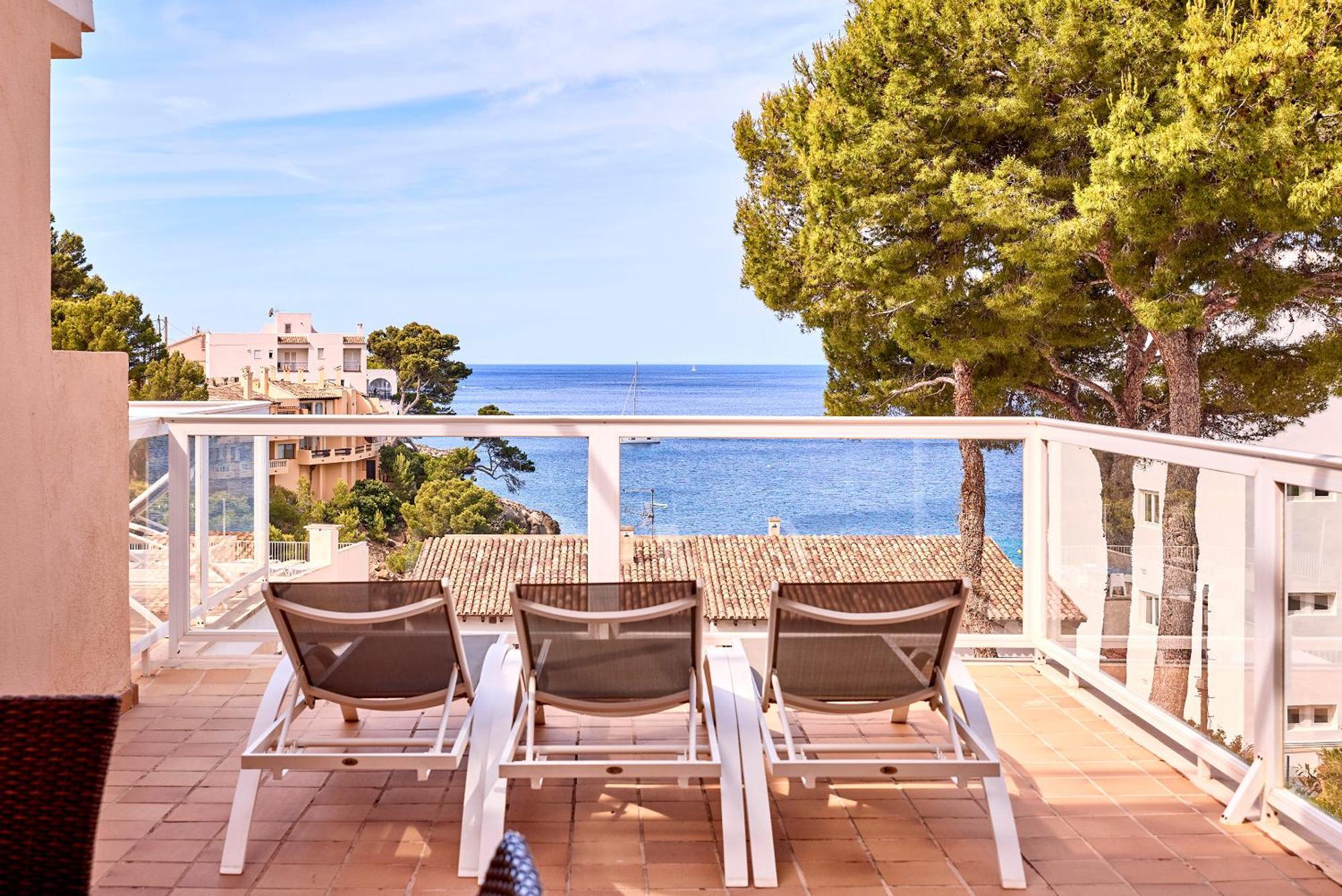 One-Bedroom Apartment Sea View