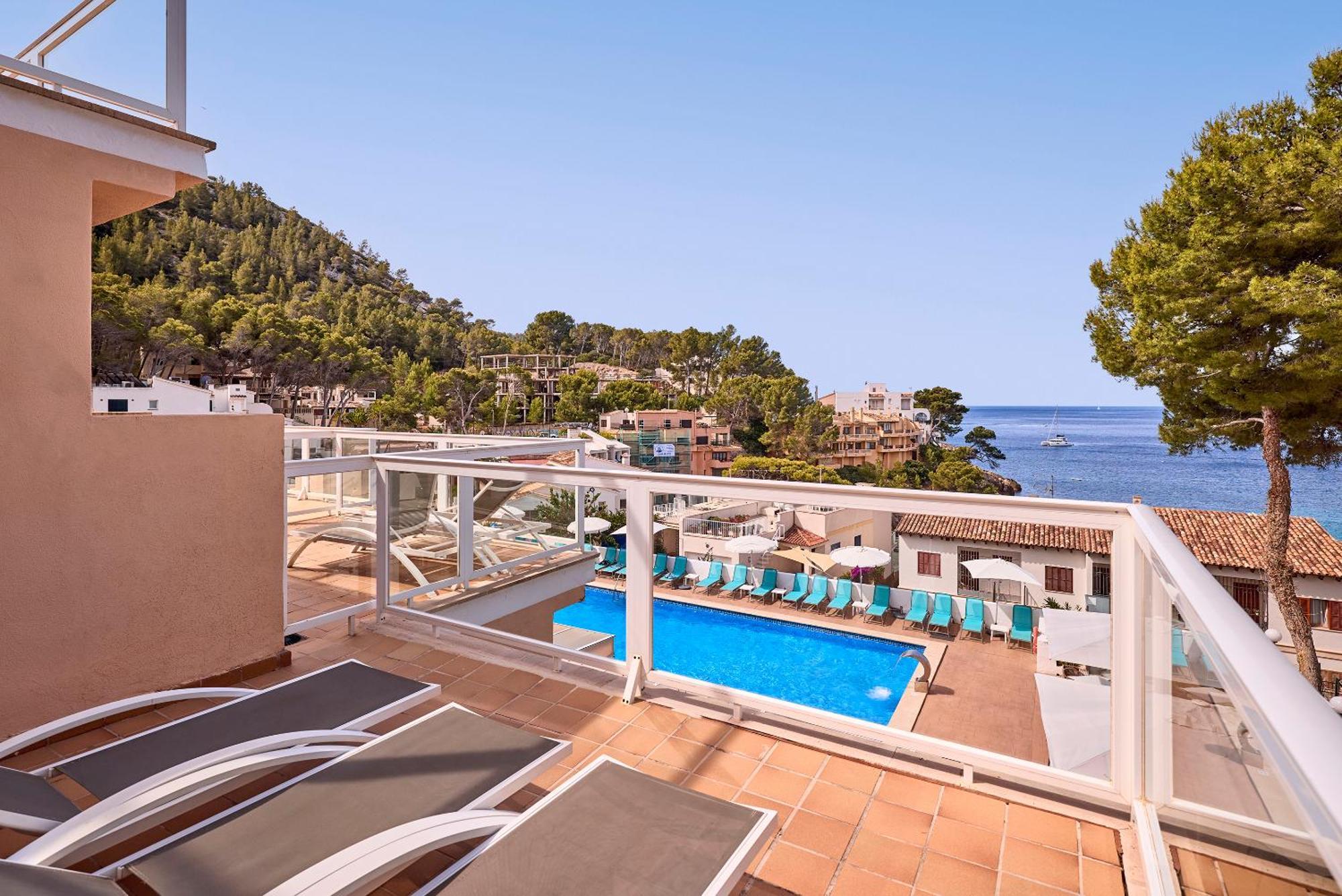 One-Bedroom Apartment Sea View