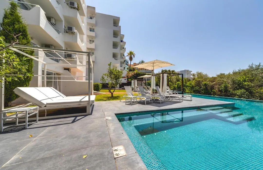 Apartamentos Ferrera Beach-1