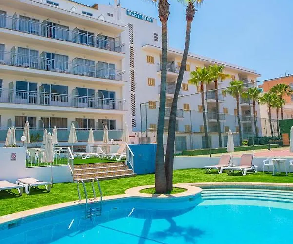 Hotel Sur Cala Bona  Con una Pista de Golf