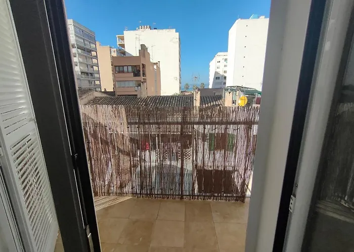 Camera Privata Singola In Appartamento, Bagno In Comune, Aria Condizionata Caldo Freddo, Wifi, Tv Llucmajor 
