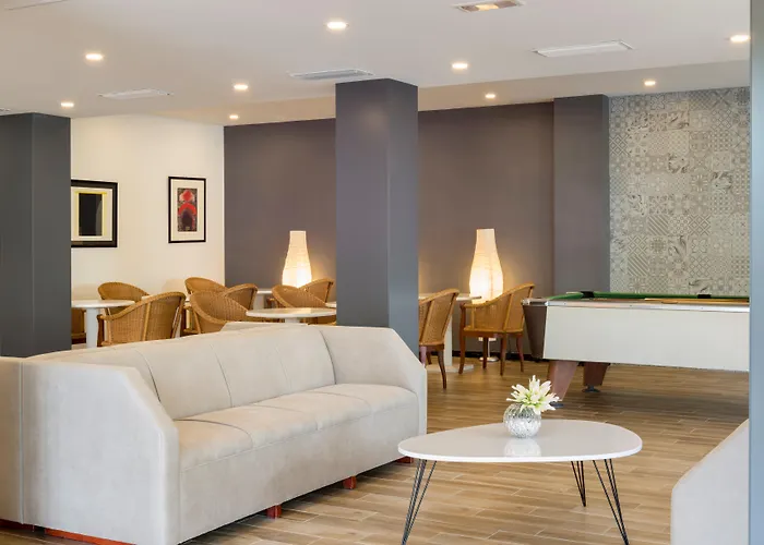 Hotel Amazonas El Arenal 