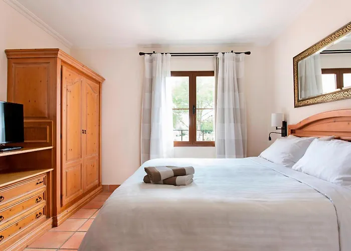 Hotels in Llucmajor (Mallorca)