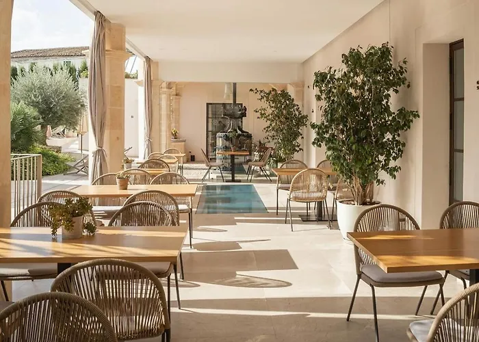 Hotels in Ariany