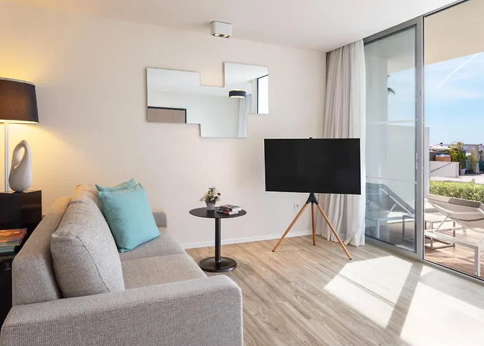 Hotel vicino a Porto Adriano