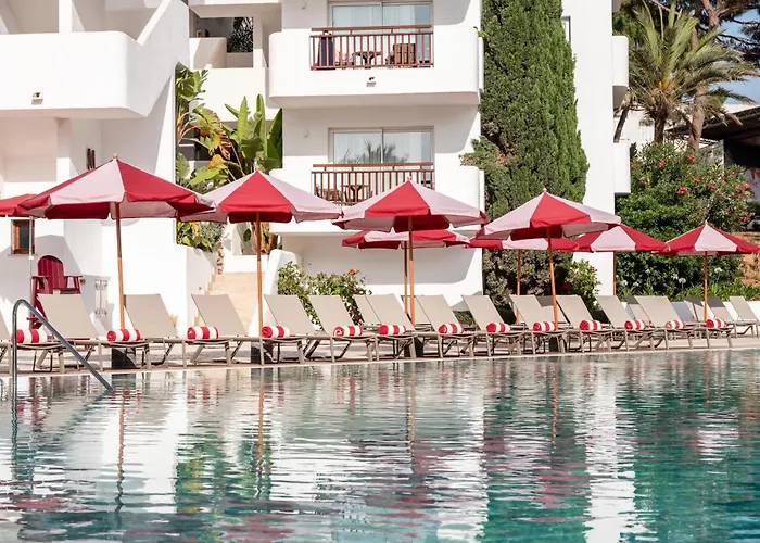 Cala d'Or (Mallorca) hotels near Cala Sa Nau