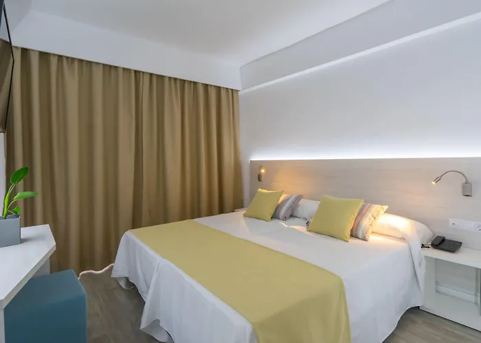 Hotel O7 Vistanova à Magaluf 
