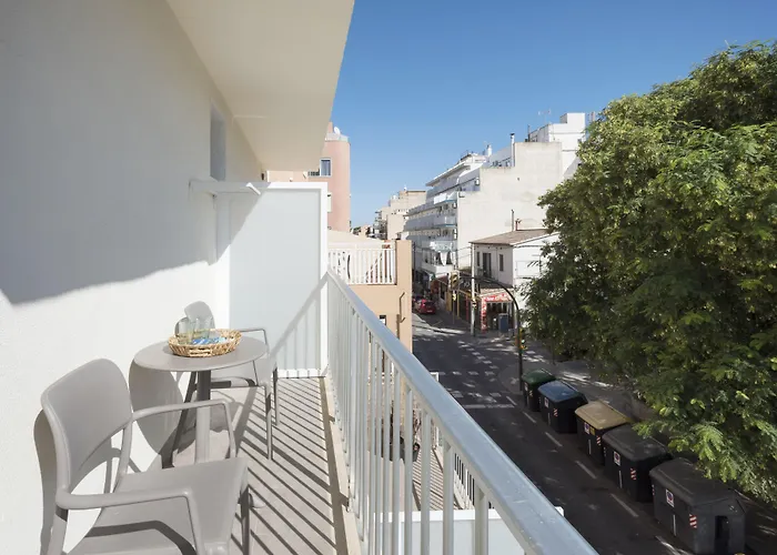 Hostels in El Arenal (Mallorca)