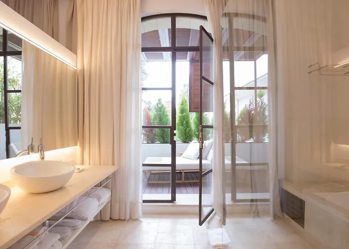 Palma de Mallorca hotels near Plaza de Toros