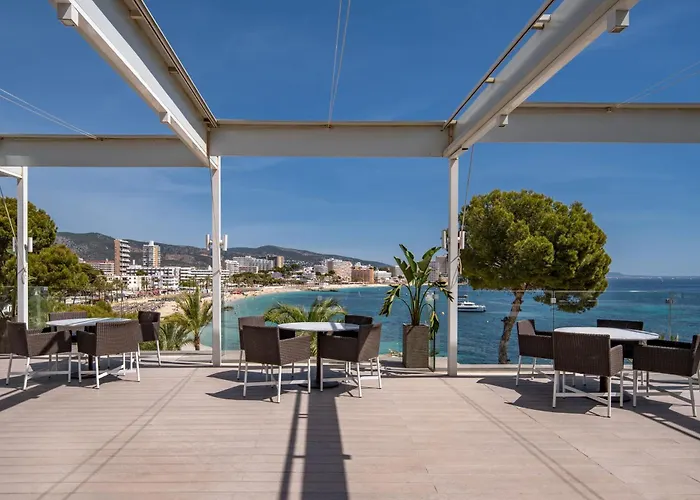 Magaluf (Mallorca) hotels near Island Beach Club
